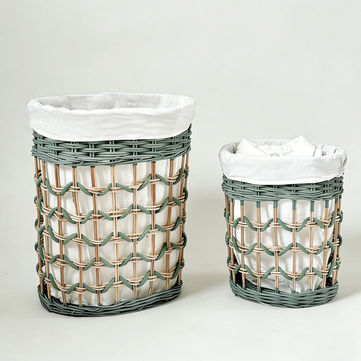 Stylish laundry basket with removable inner lining