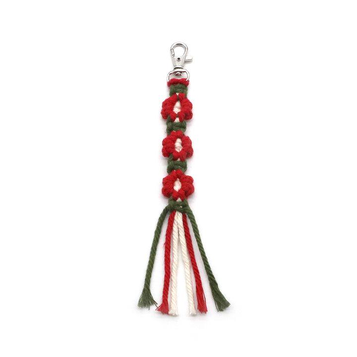 Decorative keychain made of macrame