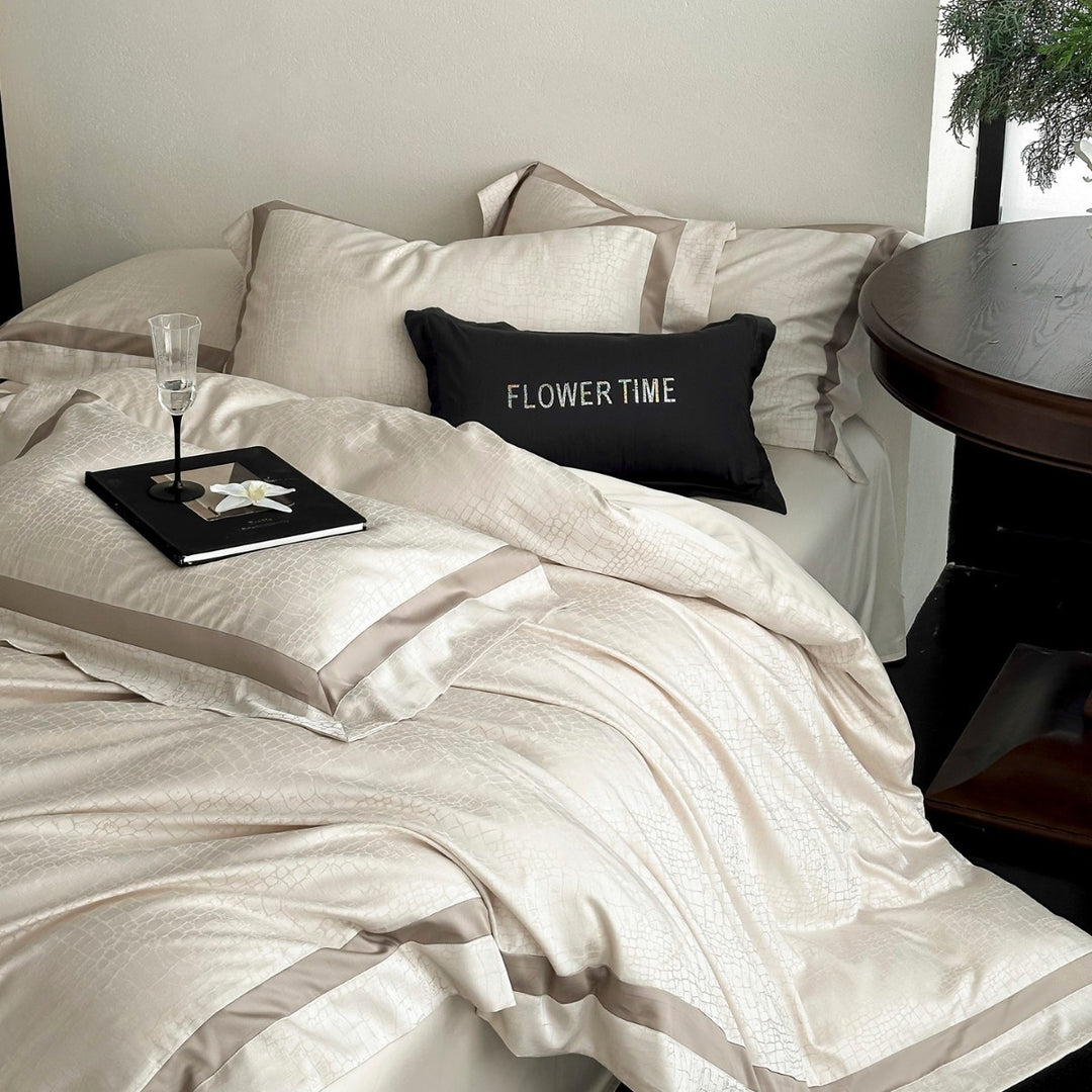 Decorative Premium Textured Satin Bedding Set Avarnia