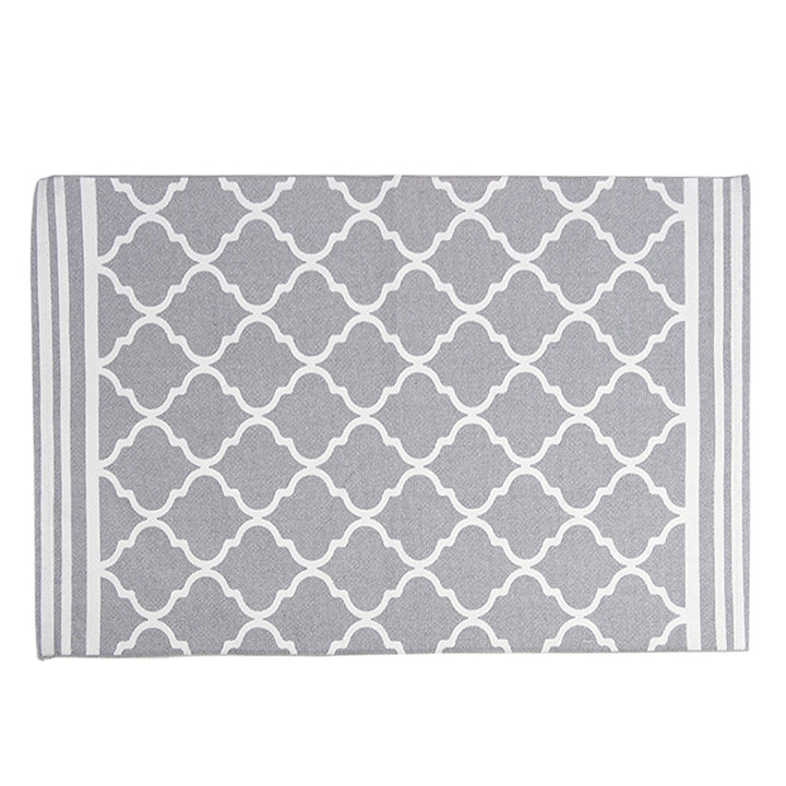 Living and entrance area mat with diamond pattern