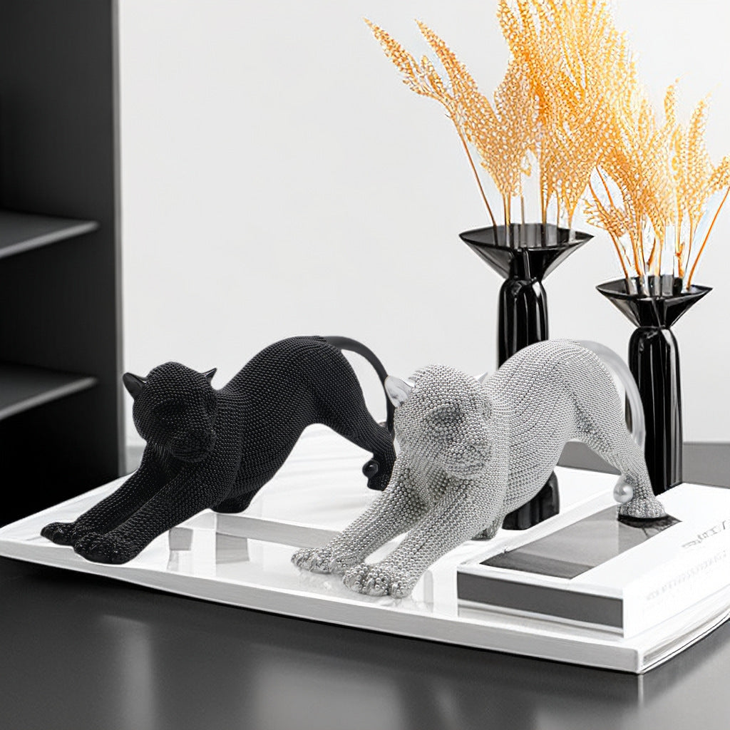 Elegant decorative figure of a panther