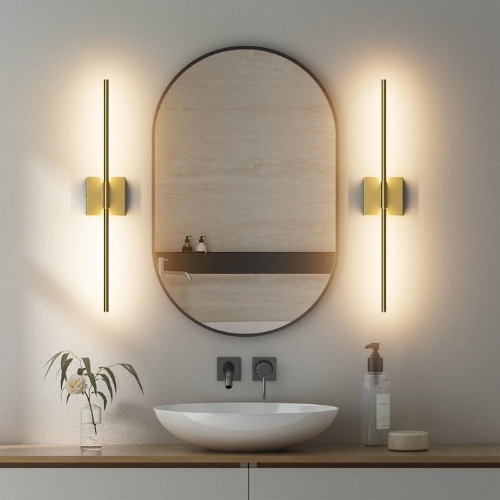 Rotatable LED wall light