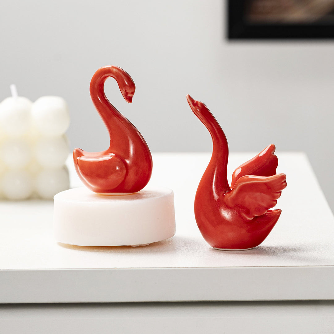 Curved ceramic figure