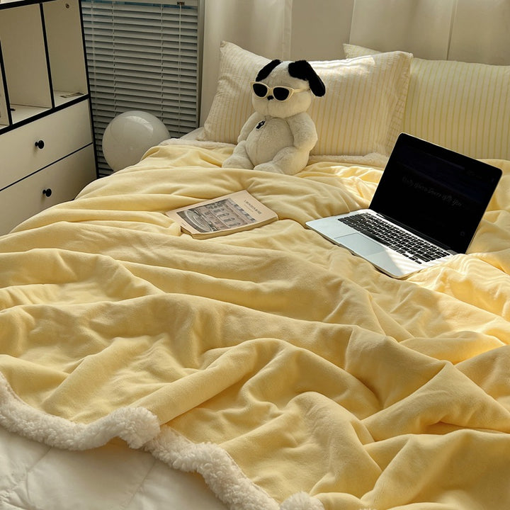 Fluffy Sherpa-Fleece Blanket