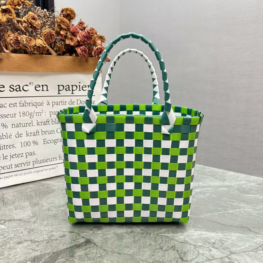 Charming and playful handbag
