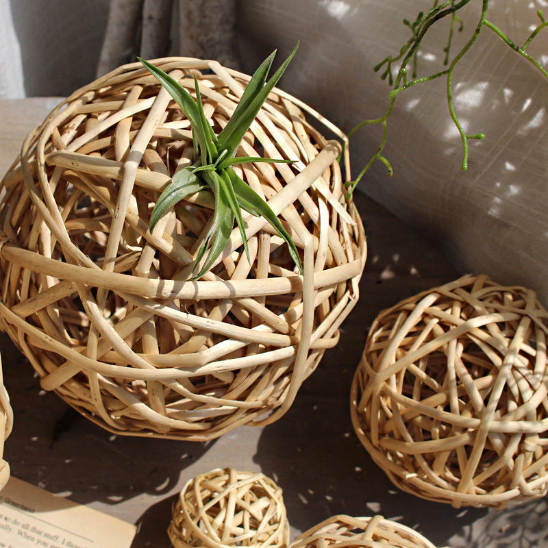Decorative natural material decor ball