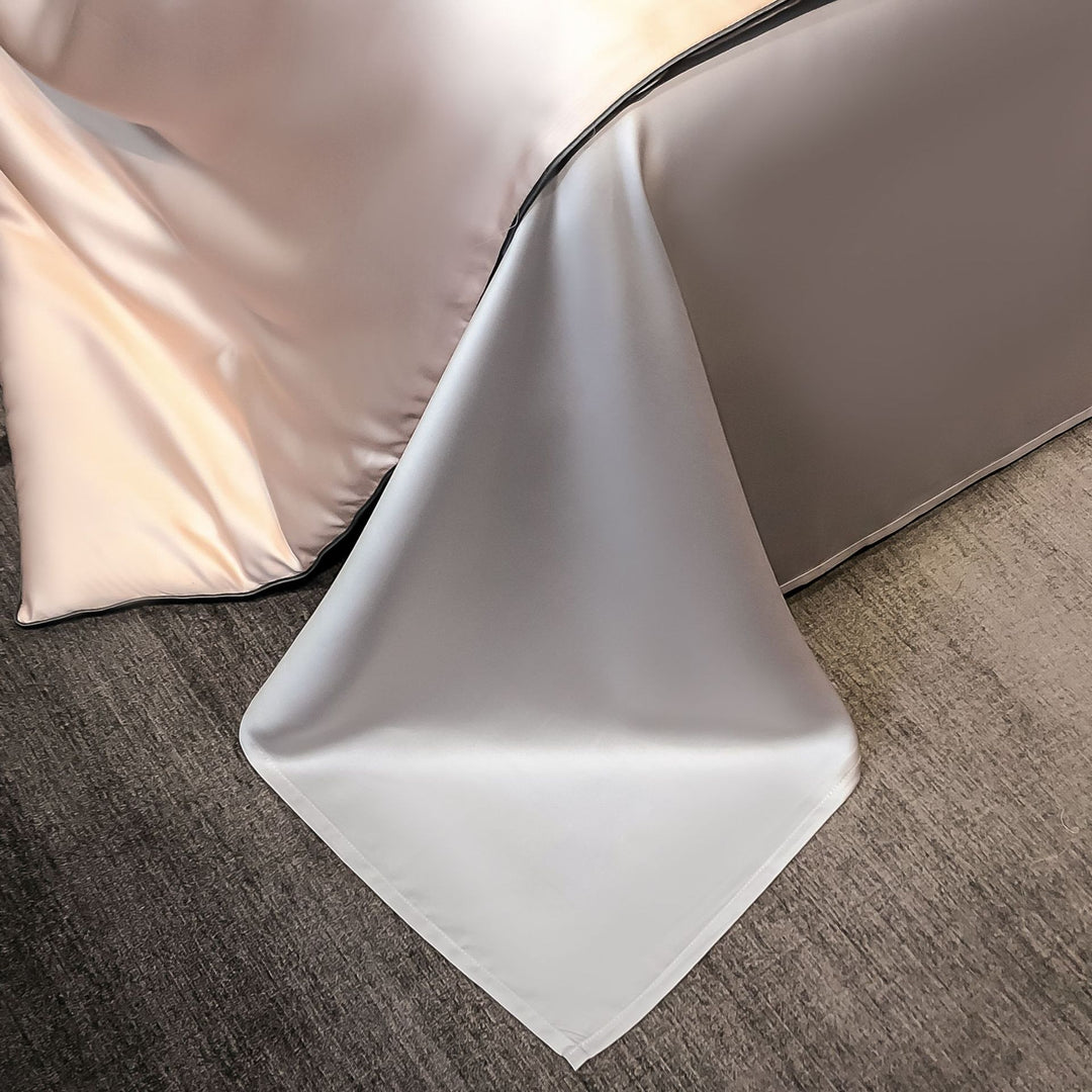 Decorative Luxurious Silk Bedding Set Avarnia