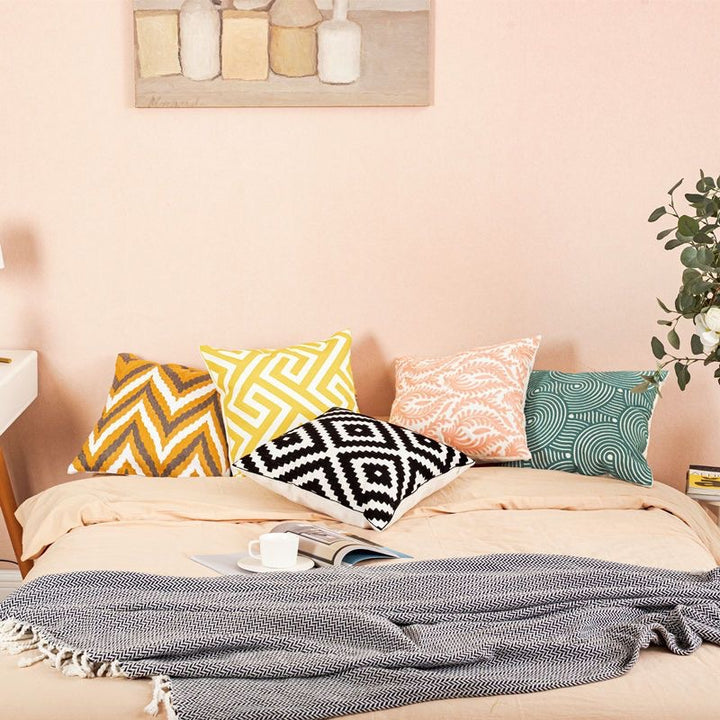 Chevron Pattern Decorative Throw Pillow