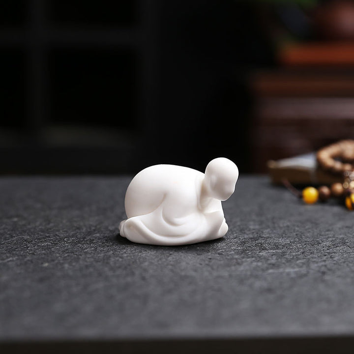 Elegant and modern Feng Shui sculpture