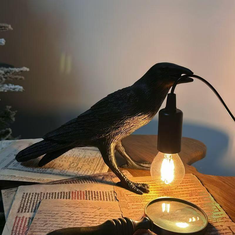 Decorative table lamp