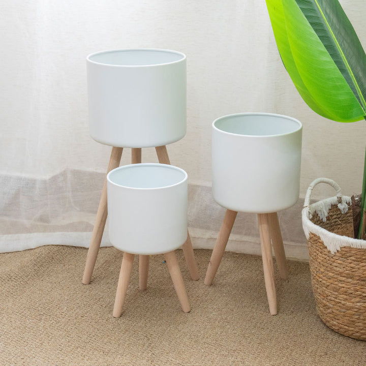 Plant pot with wooden stand