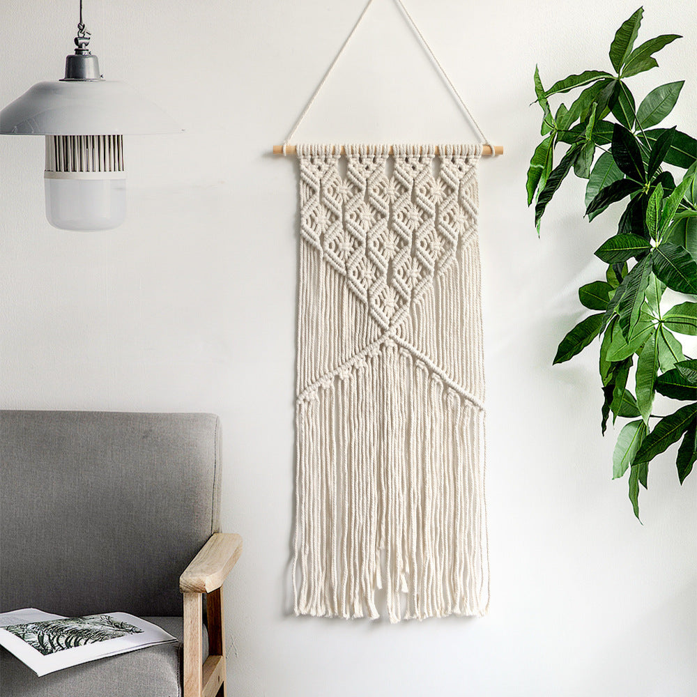 Macramé wall decoration with creative fringes