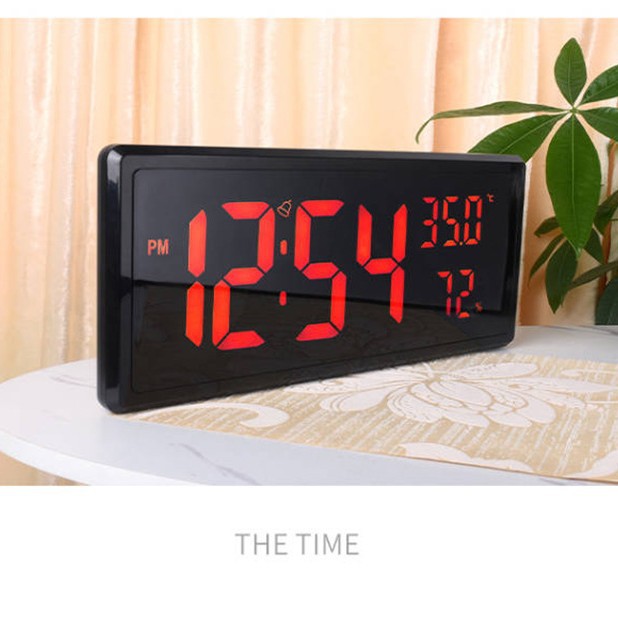 Digital table clock