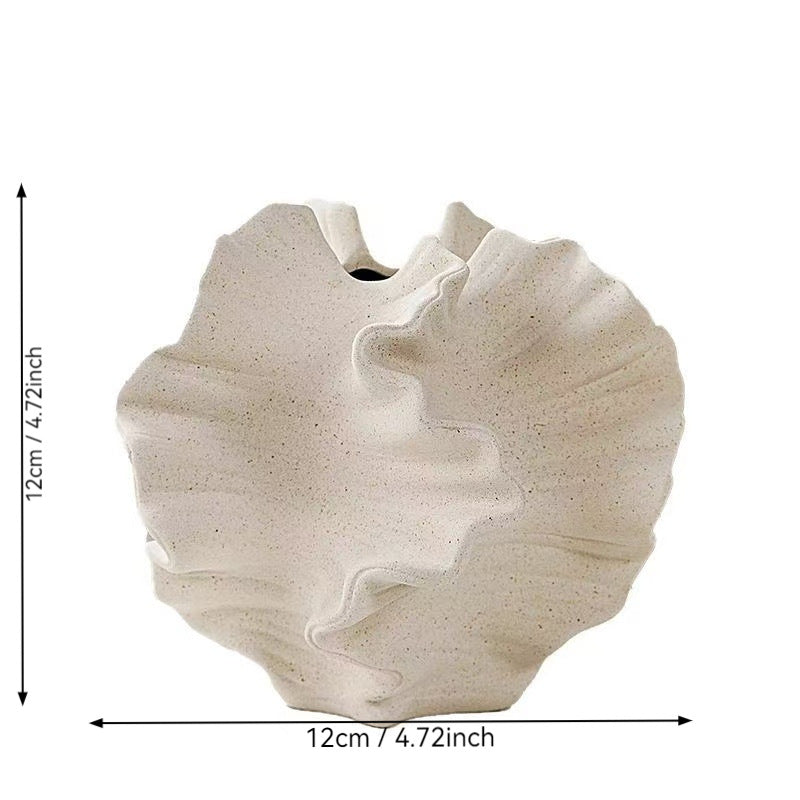 Elegant and modern decorative bowl
