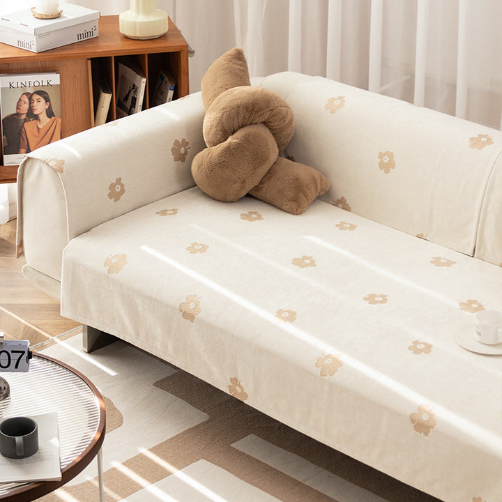 Three-seater sofa with geometric jacquard cover and sleek metal legs