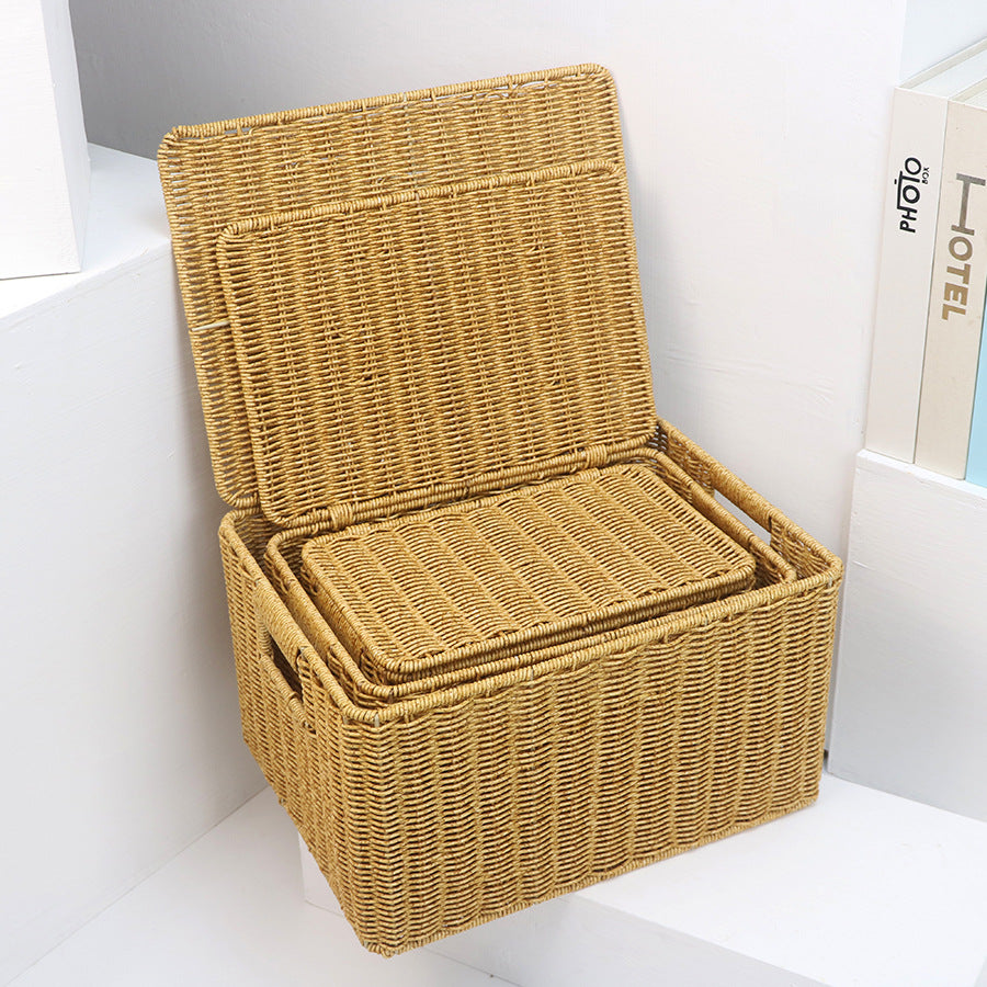 Practical storage basket with lid