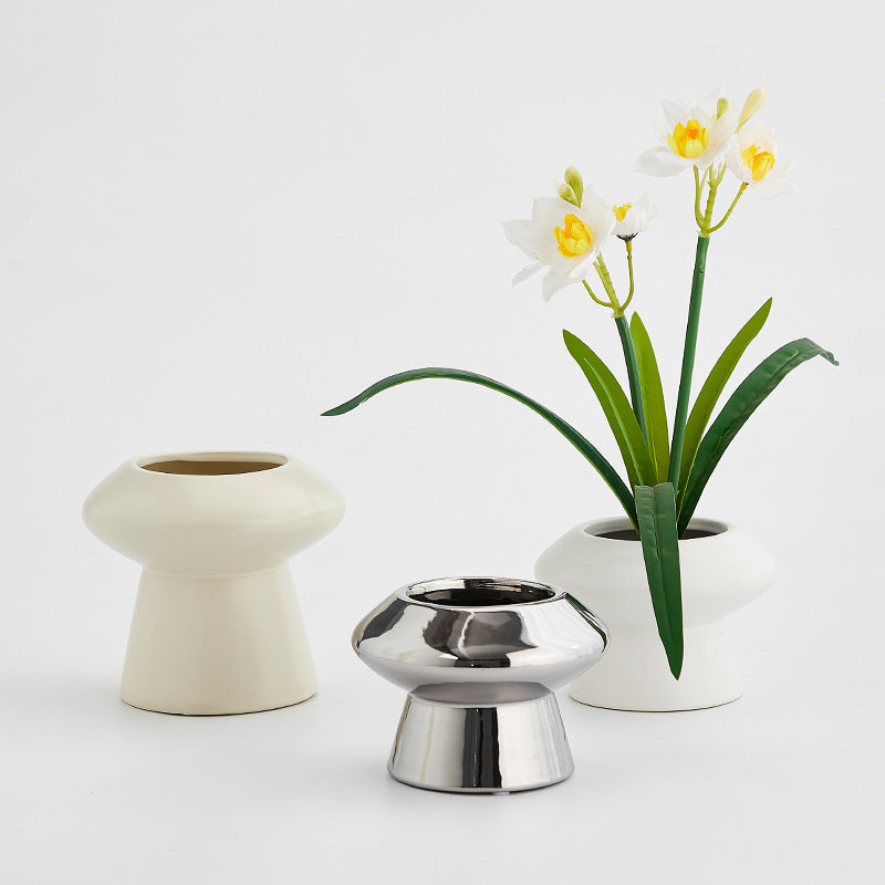 Decorative table accessory