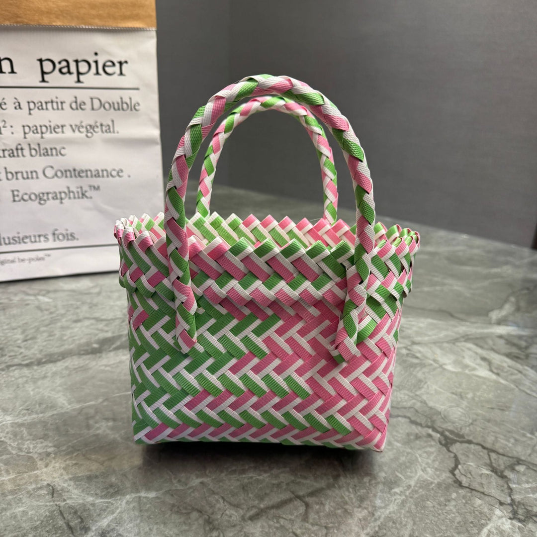 Handcrafted basket bag in stylish design
