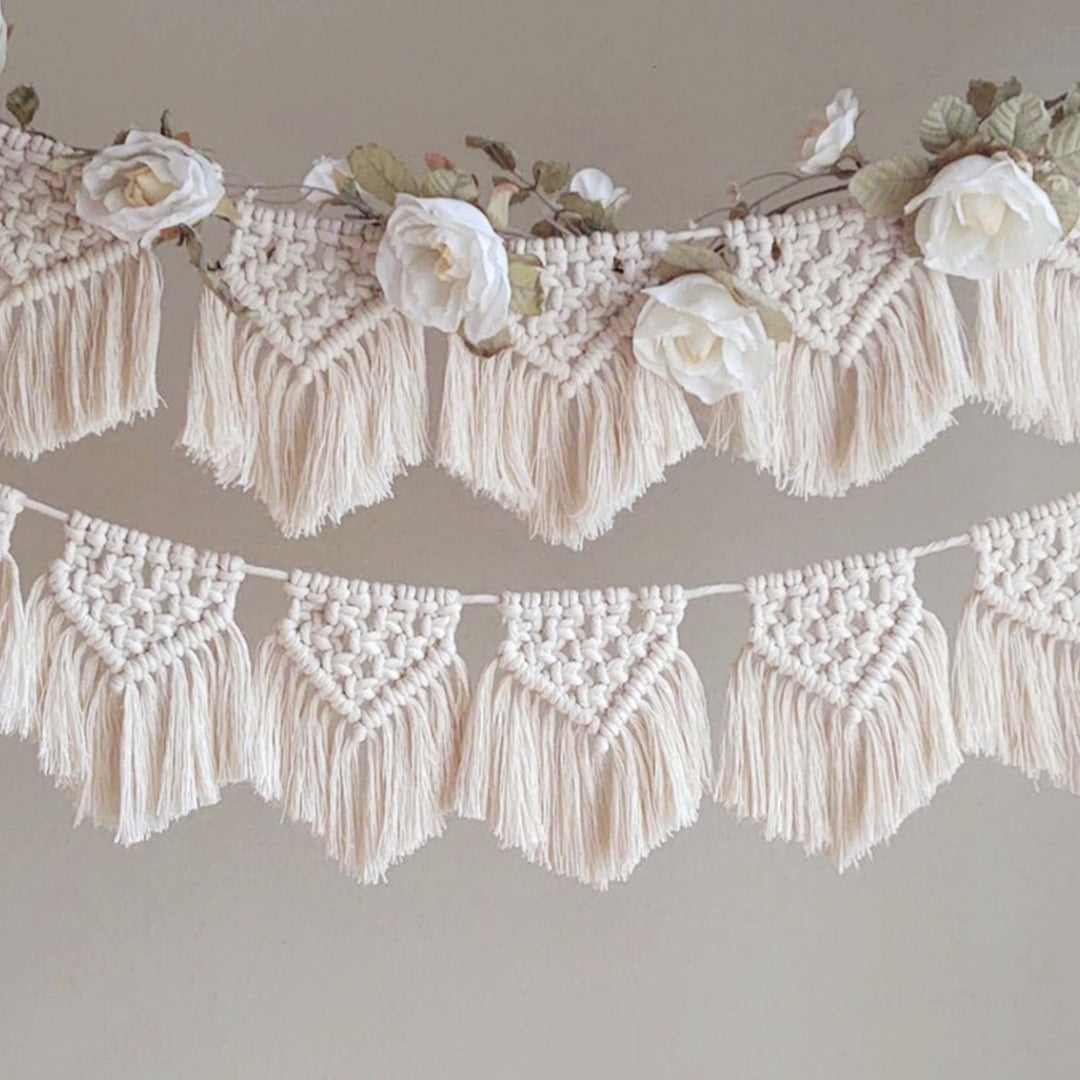 Macrame Wall Decoration with Intricate Fringe