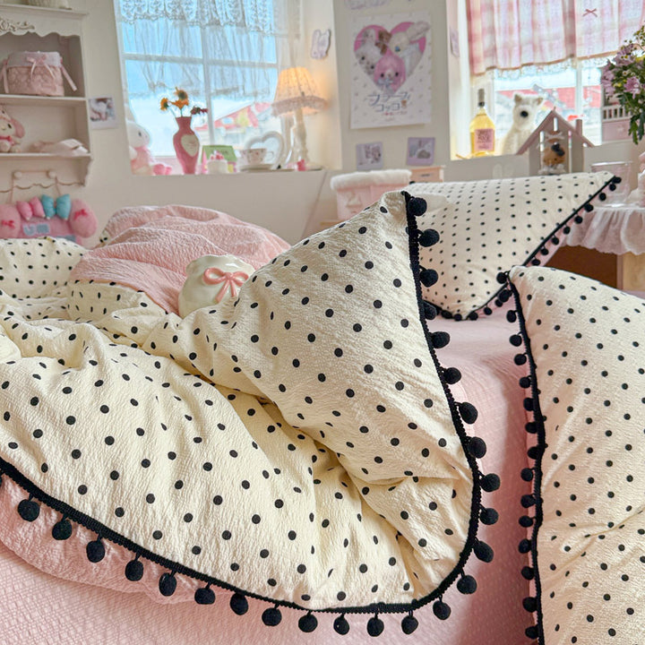 Heart Patterned Decorative Pillow and Duvet Cover Set