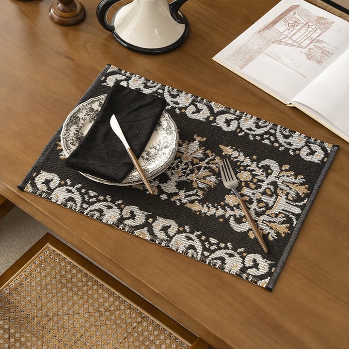 Reversible woven rug runner with ornamental jacquard structure