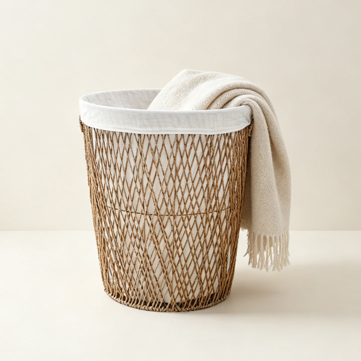 Decorative laundry basket with lid