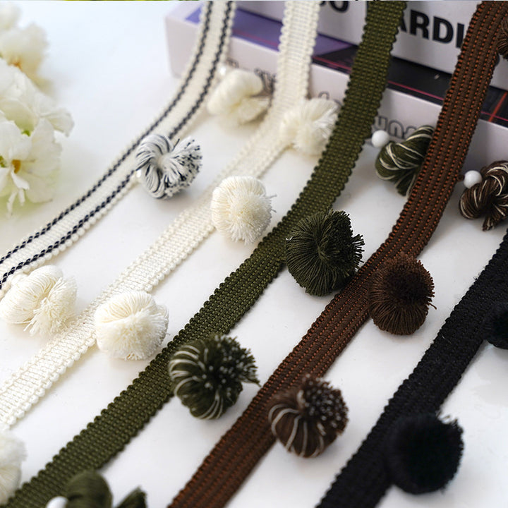Decorative curtain trim with pompons