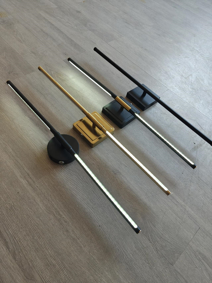 Rotatable LED wall light