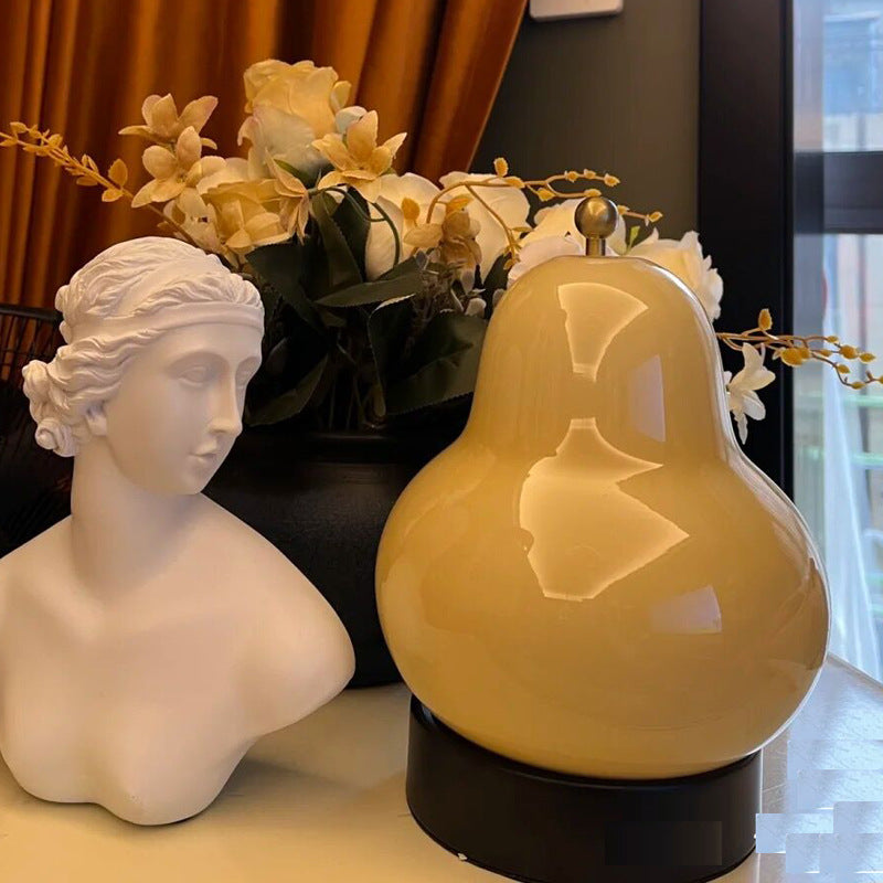 Stylish decorative table lamp