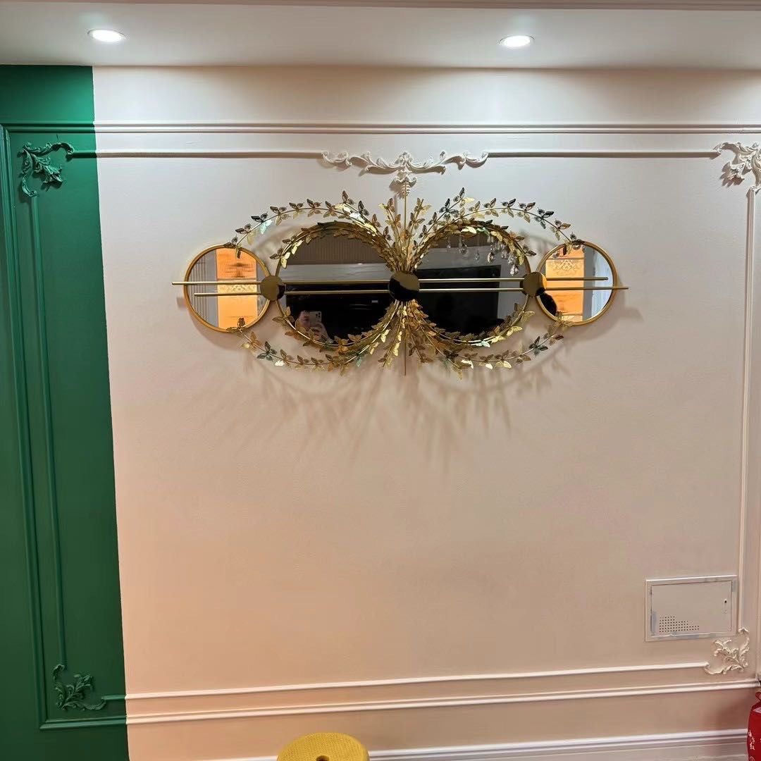 Elegant Botanical Wall Mirror with Decorative Floral Accents