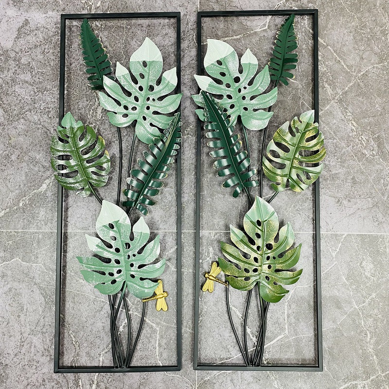 Decorative Metal Wall Art with Tropical Leaf Design
