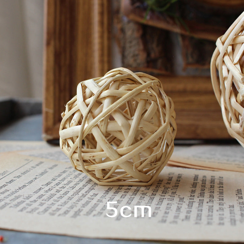 Decorative natural material decor ball