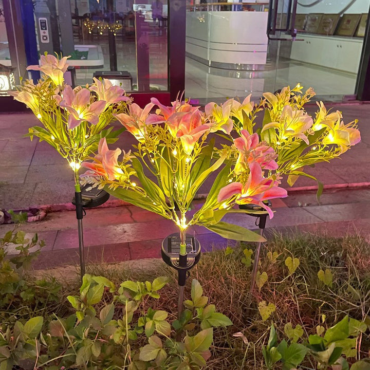 Outdoor Solar LED Glowing Lily Bouquet Plug Lights