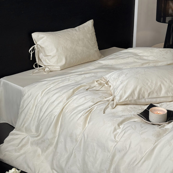 Luxurious Silk Bedding Set Avarnia