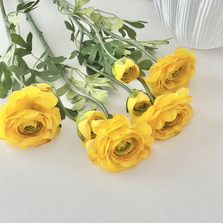 Lifelike Artificial Ranunculus Stem