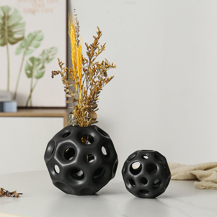Decorative ceramic balls