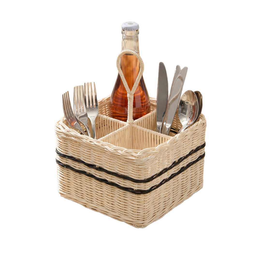 Practical storage basket with compartments