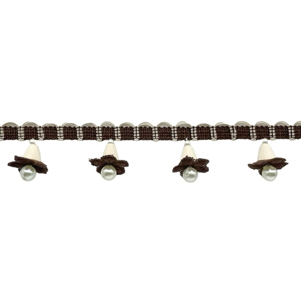 Elegant and Playful Lace Trim